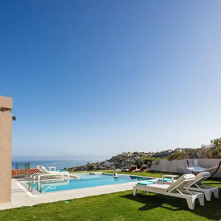 Villa Pinnacle